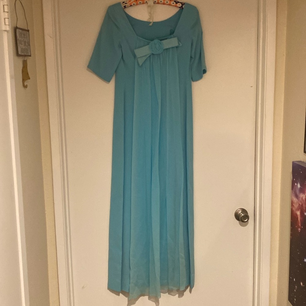 Vintagee 60’s Cape Dress!
